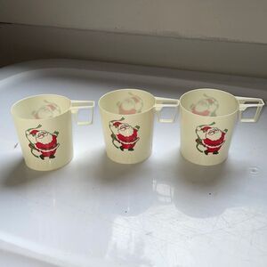 Vtg Anchor Hocking Santa Claus three white  plastic stackable punch party cups